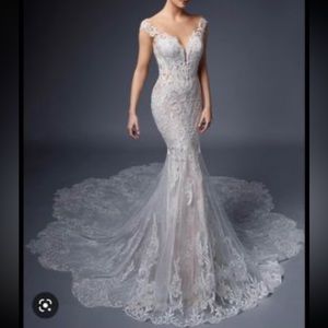 Elysee Helene wedding dress